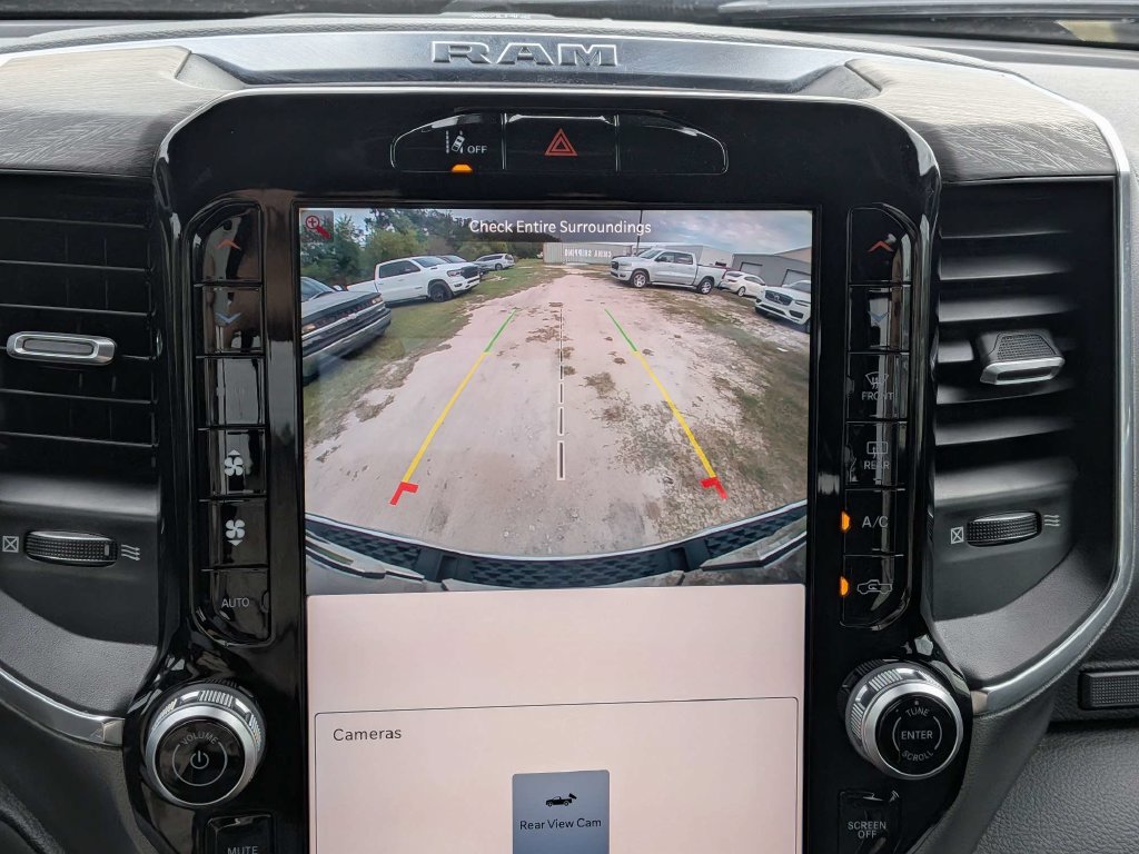 Used 2025 RAM 1500 Laramie AWD/4WD image 30