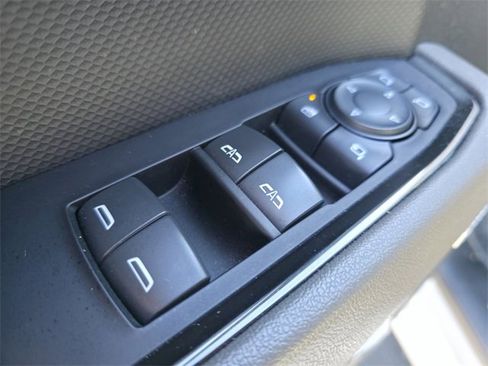 Used 2023 Chevrolet Silverado 1500 ZR2 w/ Technology Package image 19