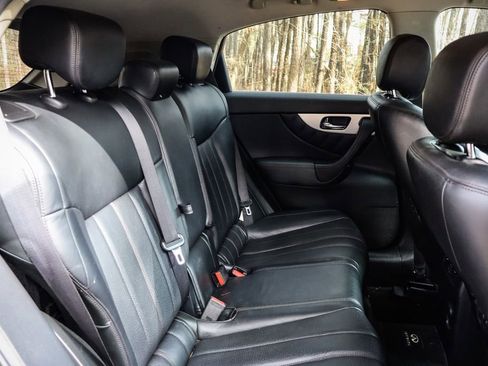 Used 2013 INFINITI FX37 Base w/ Premium Pkg image 16