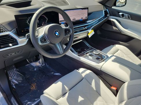 New 2026 BMW X5 xDrive40i w/ M Sport Package AWD/4WD image 18