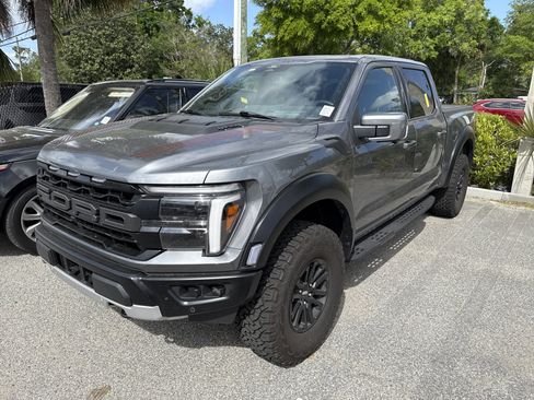 Used 2025 Ford F150 Raptor image 4