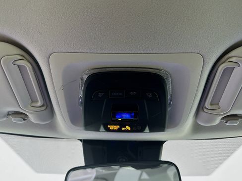 Used 2023 Toyota Corolla LE image 18