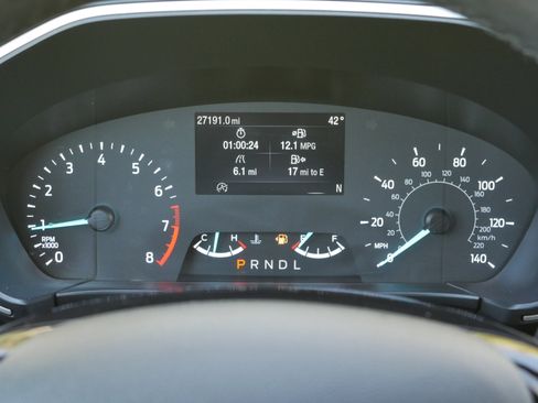 Used 2022 Ford Escape SE w/ SE Sport Appearance Package image 8