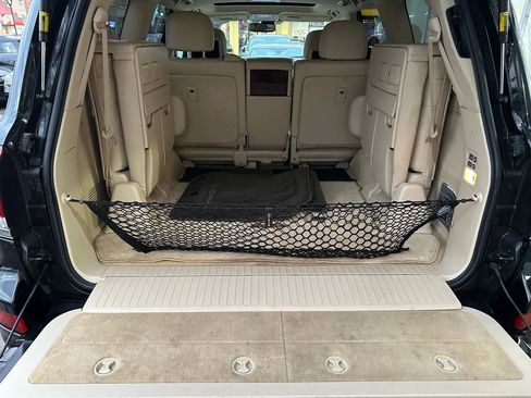 Used 2013 Lexus LX 570 4WD image 29