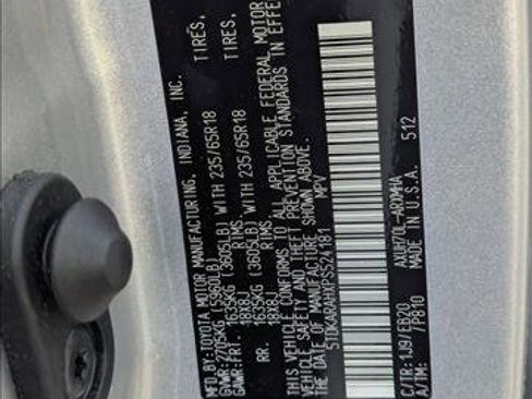 Used 2023 Toyota Highlander XLE FWD image 14