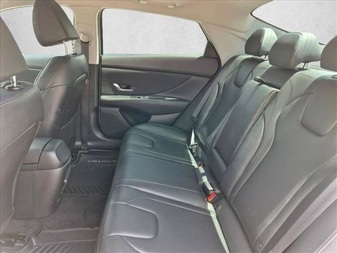 Used 2024 Hyundai Elantra Limited FWD image 19
