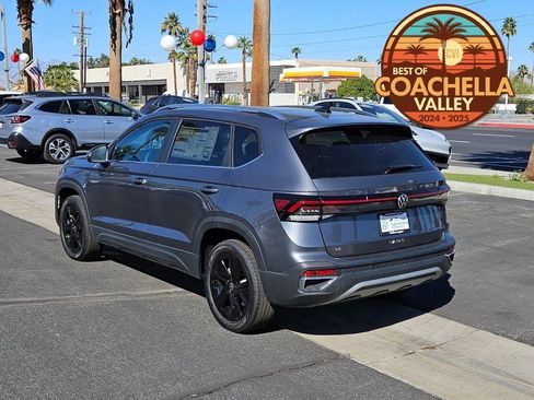 New 2026 Volkswagen Taos SE FWD image 5