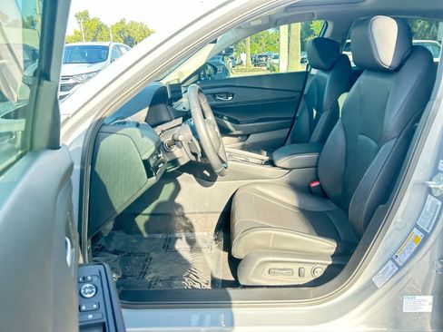 Used 2025 Honda Accord EX-L image 11