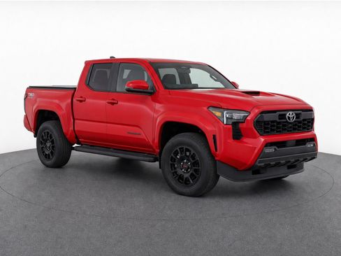 Certified 2025 Toyota Tacoma TRD Sport AWD/4WD image 2