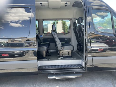 Used 2013 Mercedes-Benz Sprinter 2500 image 9
