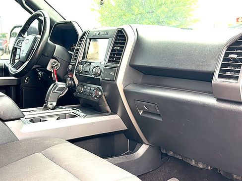 Used 2019 Ford F150 XLT w/ Equipment Group 302A Luxury AWD/4WD image 21
