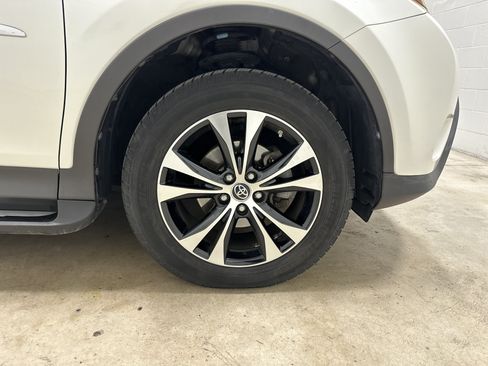 Used 2015 Toyota RAV4 Limited AWD/4WD image 14
