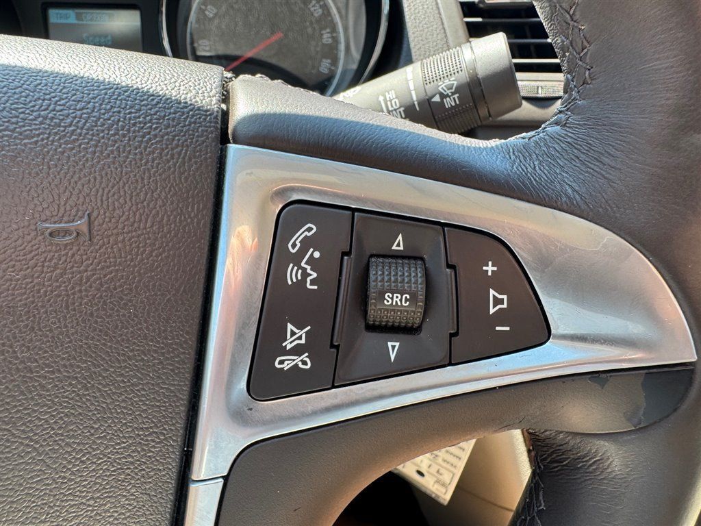 Used 2013 Buick Regal Leather FWD image 12