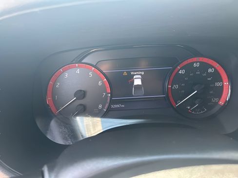 Used 2023 Nissan Frontier PRO-4X w/ Tow Package AWD/4WD image 12