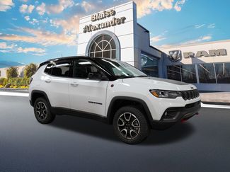 New 2026 Jeep Compass Trailhawk w/ Sun, Sound & Navigation Group video 1