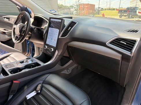 Used 2021 Ford Edge SEL w/ Convenience Package FWD image 19