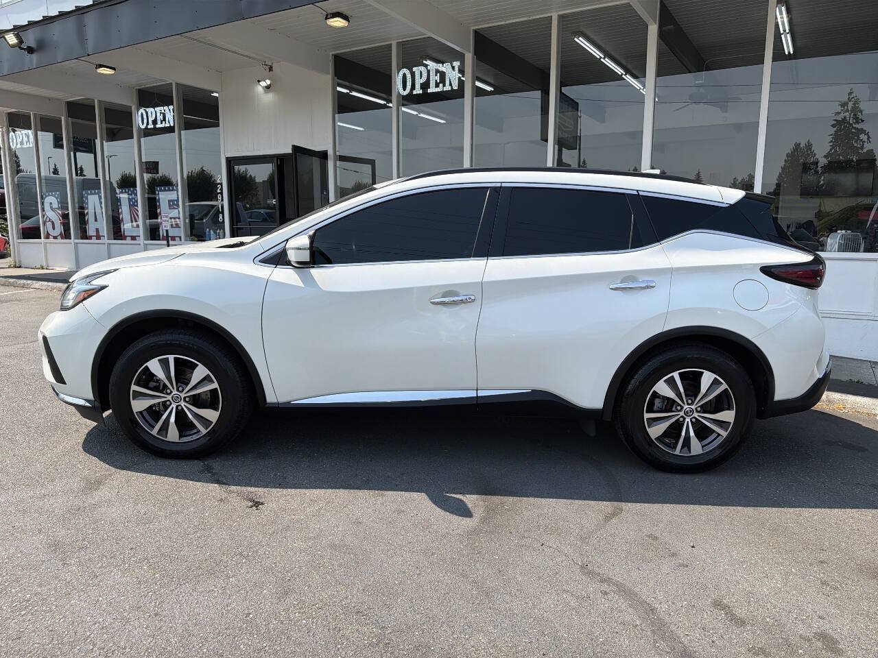 Used 2021 Nissan Murano SV AWD/4WD image 3