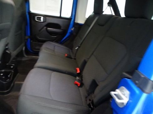 Certified 2022 Jeep Wrangler Unlimited Sport w/ Sun And Sound Package image 4