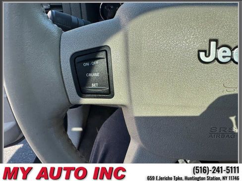 Used 2006 Jeep Grand Cherokee Limited AWD/4WD image 21