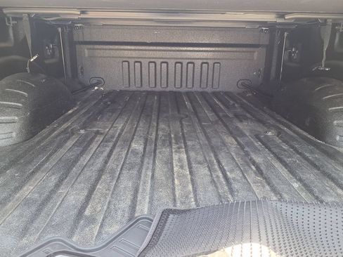 Used 2021 Ford F250 Platinum w/ Tremor Off-Road Package AWD/4WD image 9