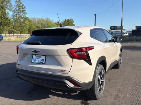 New 2026 Chevrolet Trax RS FWD image 25