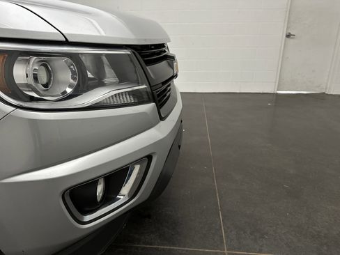 Used 2019 Chevrolet Colorado Z71 image 2