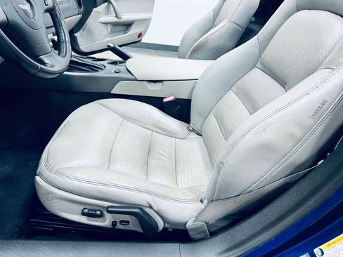 Used 2007 Chevrolet Corvette Convertible w/ Preferred Equipment Group image 32