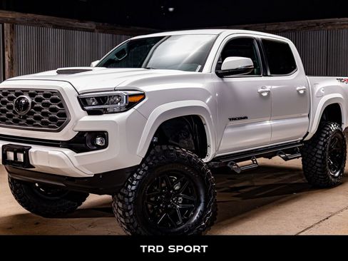 Used 2023 Toyota Tacoma TRD Sport image 5