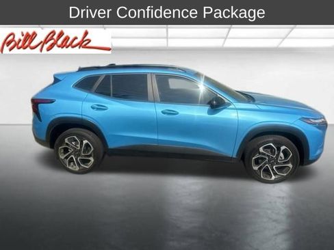 Used 2025 Chevrolet Trax RS w/ Driver Confidence Package image 6