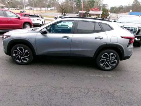 New 2026 Chevrolet Trax RS w/ Sunroof Package image 7
