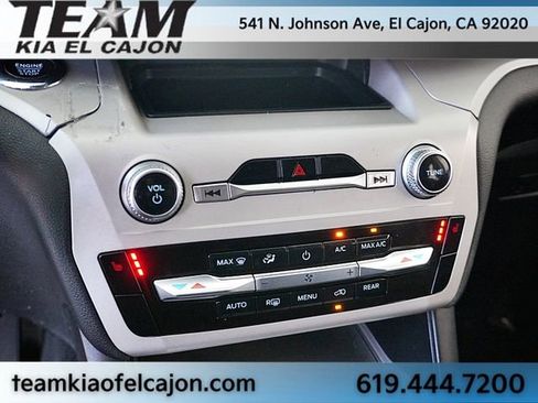 Used 2023 Ford Explorer XLT RWD image 28