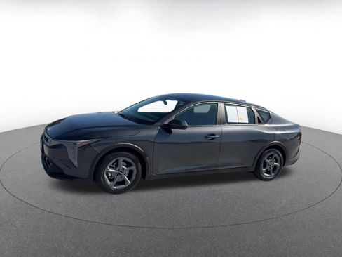 Used 2025 Nissan Altima 2.5 SV FWD image 8