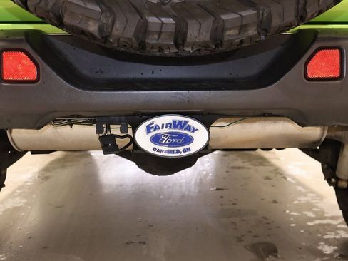 Used 2019 Jeep Wrangler Unlimited Sahara w/ Uconnect 4C Nav & Sound Group image 32