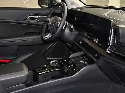 Certified 2024 Kia Sportage EX w/ EX Premium Package image 13