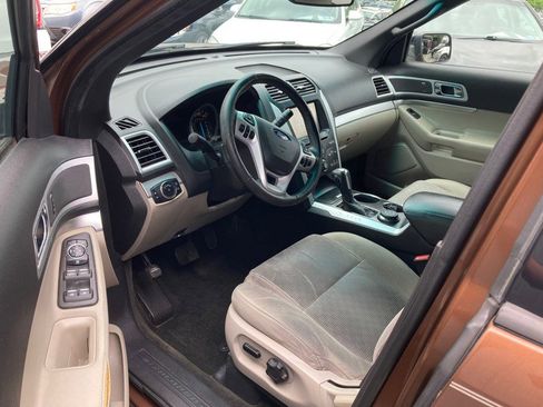 Used 2012 Ford Explorer XLT image 7