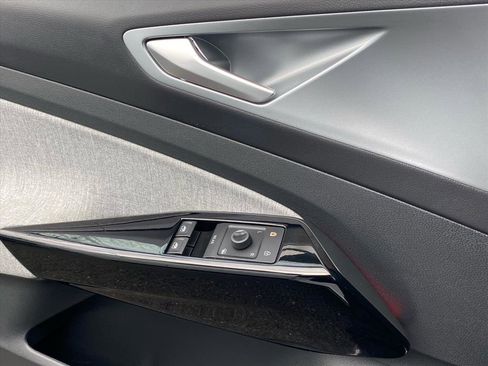 Certified 2023 Volkswagen ID.4 2WD image 17