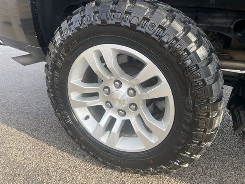 Used 2018 Chevrolet Silverado 1500 LTZ image 31