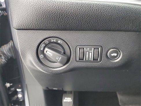 Used 2019 Dodge Challenger R/T w/ Driver Convenience Group image 28