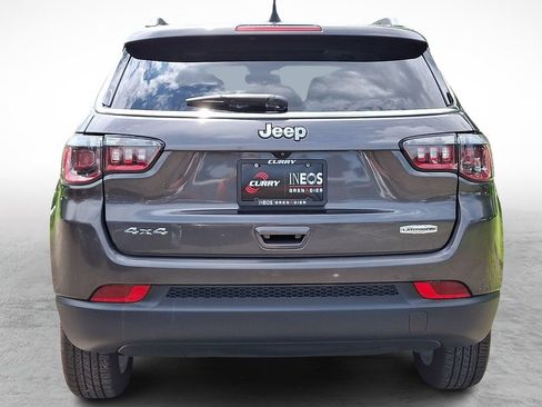 Used 2022 Jeep Compass Latitude w/ Sun and Sound Group AWD/4WD image 5