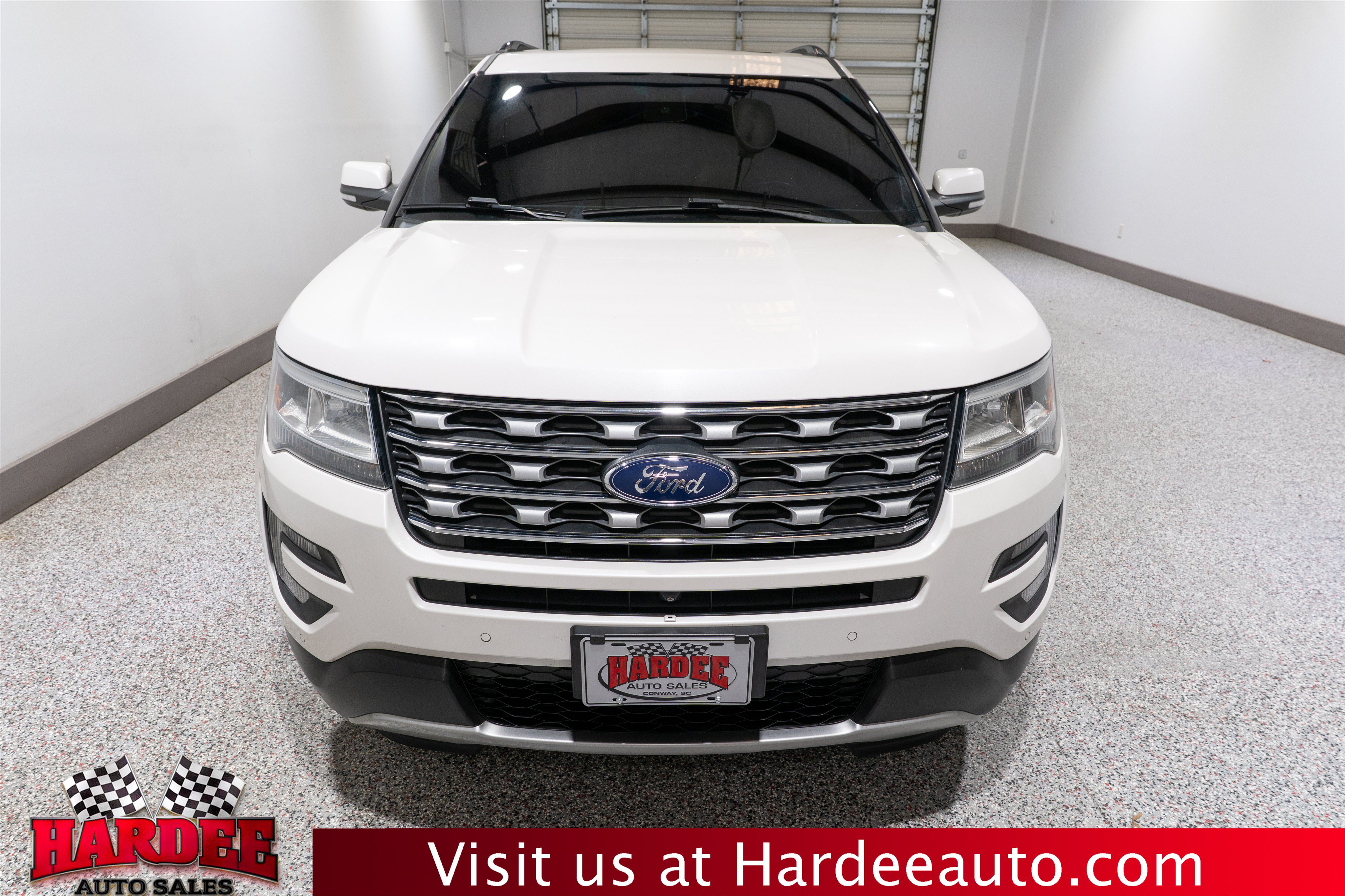 Used 2017 Ford Explorer Limited w/ Equipment Group 301A FWD image 7