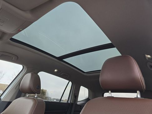 Used 2022 Volkswagen Atlas SEL image 6