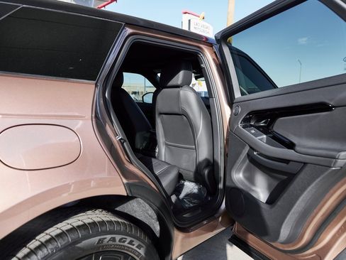 Used 2024 Land Rover Range Rover Evoque Dynamic SE image 14