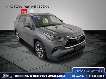 Used 2024 Toyota Highlander XLE