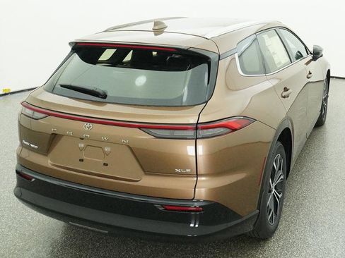 New 2026 Toyota Crown Signia AWD/4WD image 11