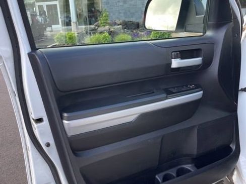 Used 2020 Toyota Tundra SR5 AWD/4WD image 8
