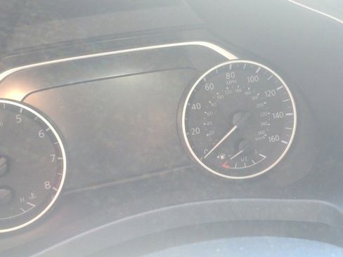 Used 2019 Nissan Murano SL image 2