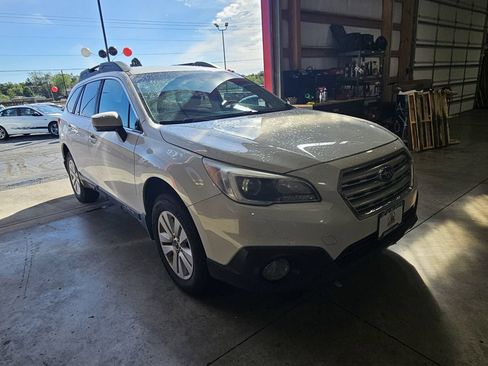Used 2017 Subaru Outback 2.5i Premium AWD/4WD image 10