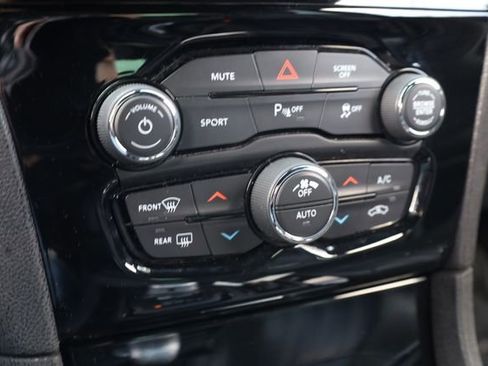 Used 2022 Chrysler 300 S image 18