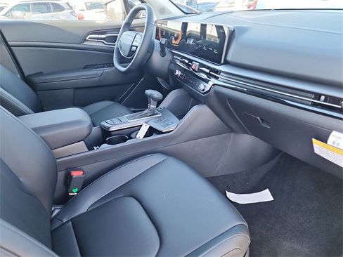New 2026 Kia Sportage EX image 17
