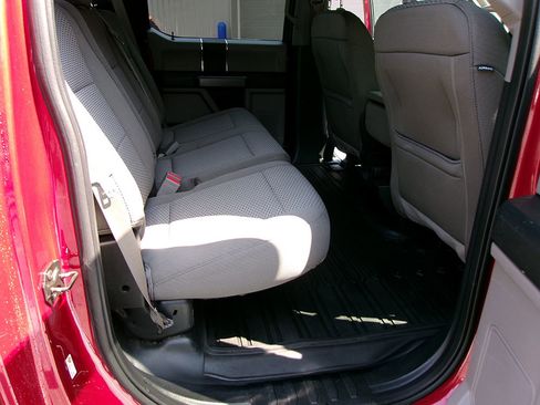 Used 2018 Ford F150 XLT w/ Trailer Tow Package image 13